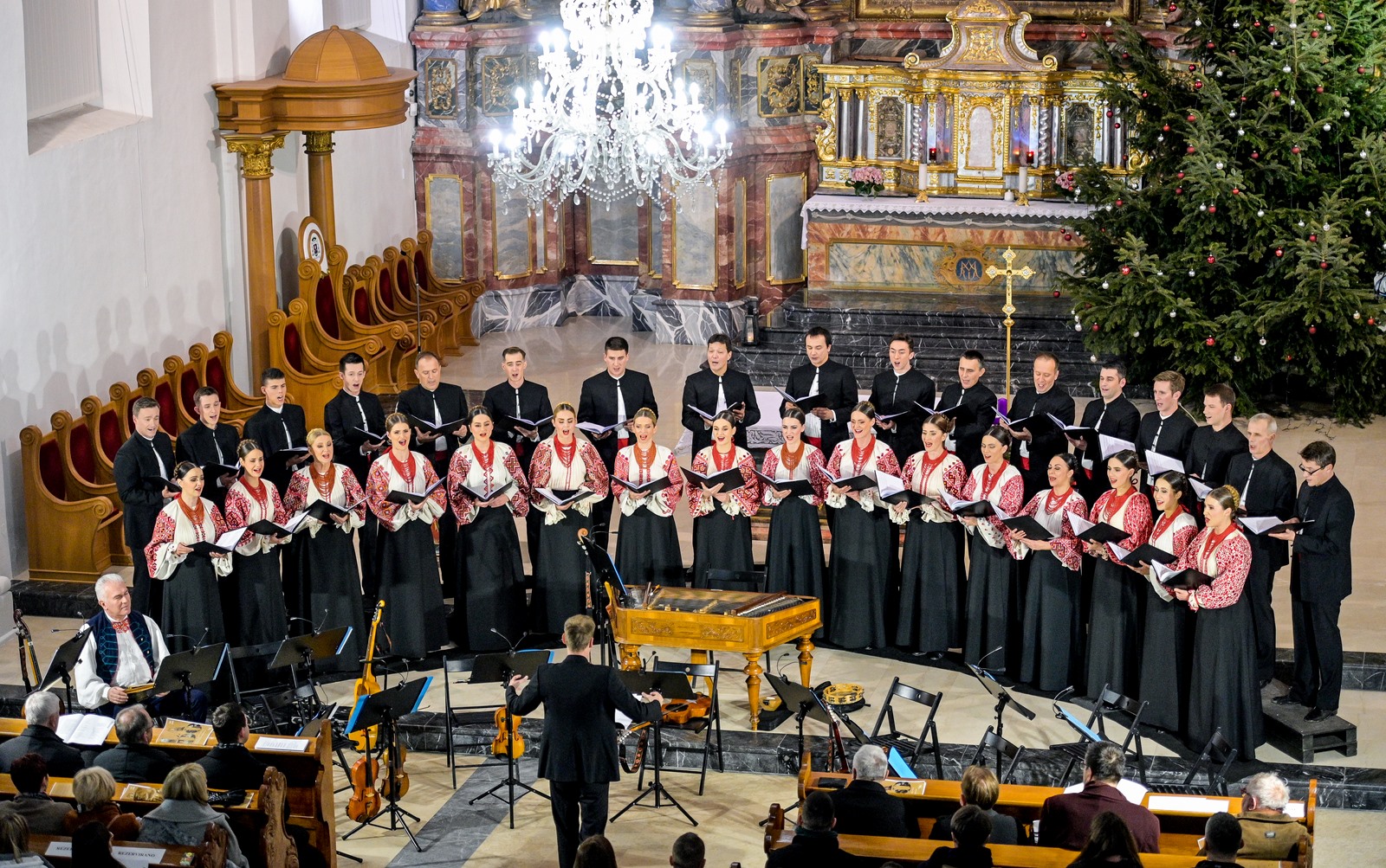 Tradicionalni božićni koncert Ansambla LADO
